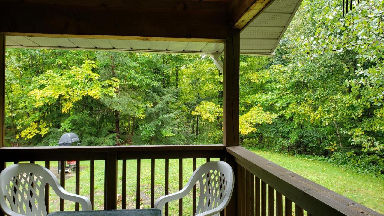 Parkway Cottage Resort&Trading Post Dwight Exteriör bild