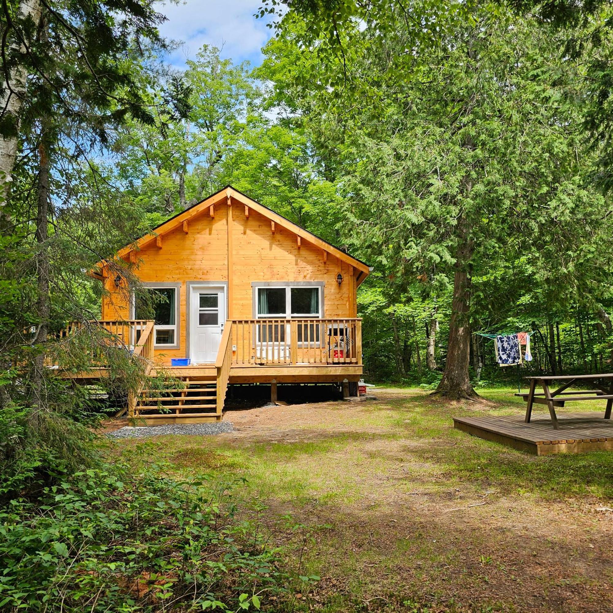 Parkway Cottage Resort&Trading Post Dwight Exteriör bild