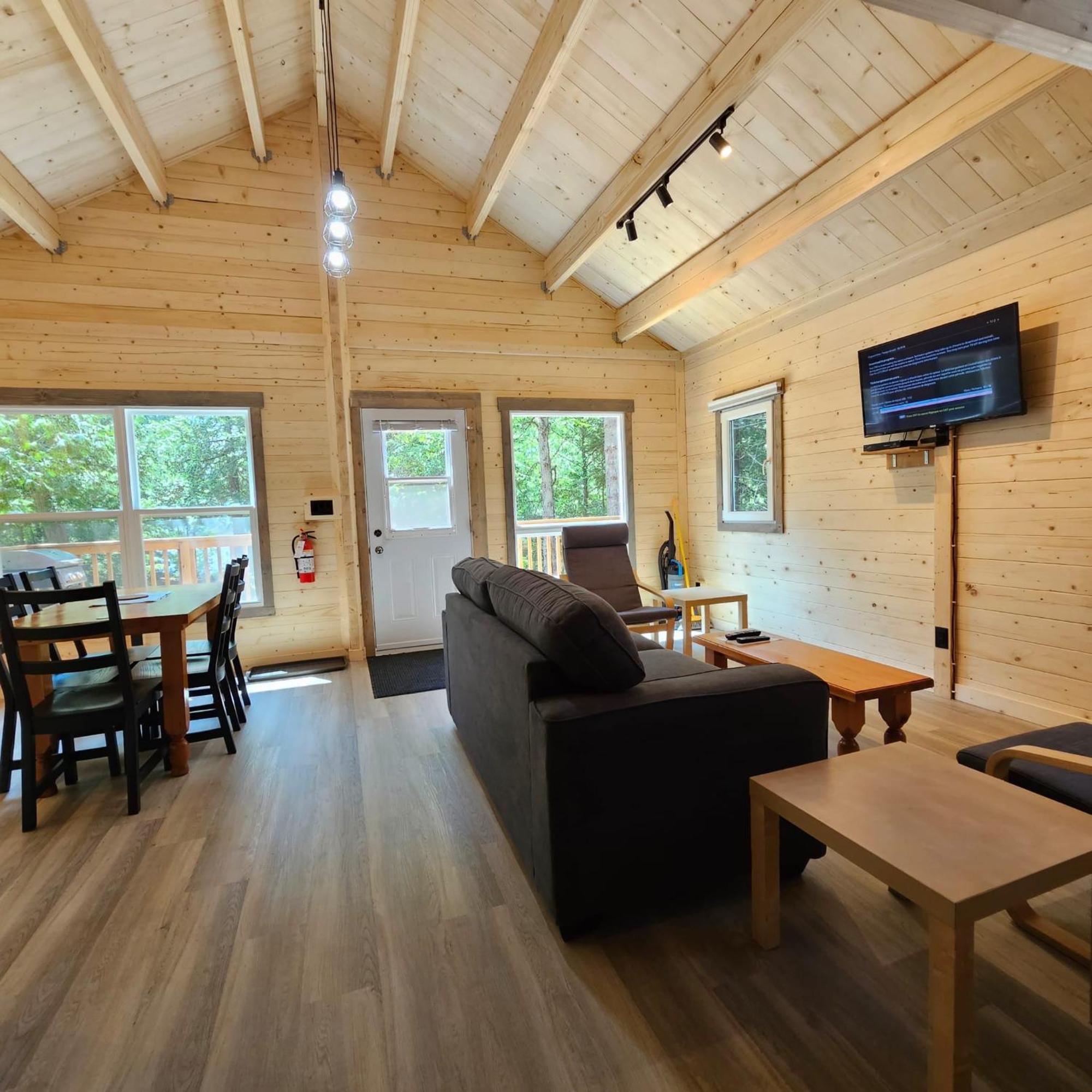 Parkway Cottage Resort&Trading Post Dwight Exteriör bild